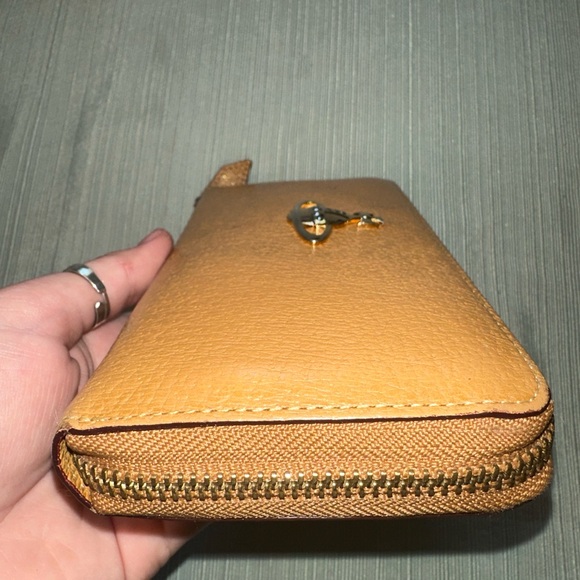 ‼️ FLASH SALE Vivienne Westwood Round Zip Long Wallet - Picture 9 of 9